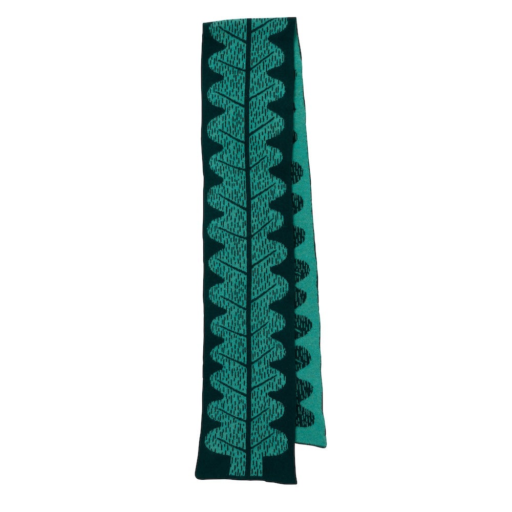 Leaf Scarf in green, reversible lambswool scarf with flowing leaf pattern, 203x23cm, hand-knitted in Dundee, perfect for any styles