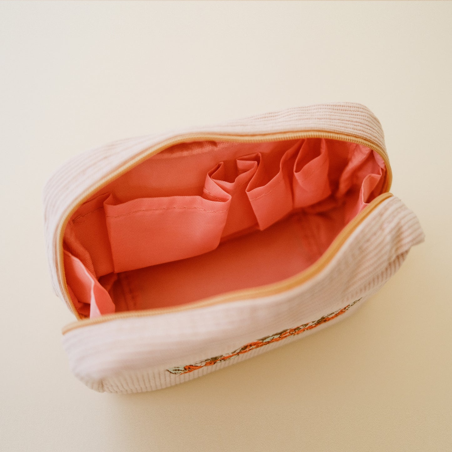 Make up Bag Corduroy White Sand
