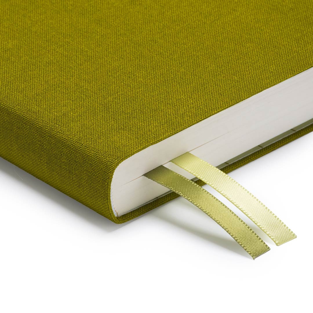 Fabric Daily Planner B6 in Olive – two ribbon markers and fabric cover detail