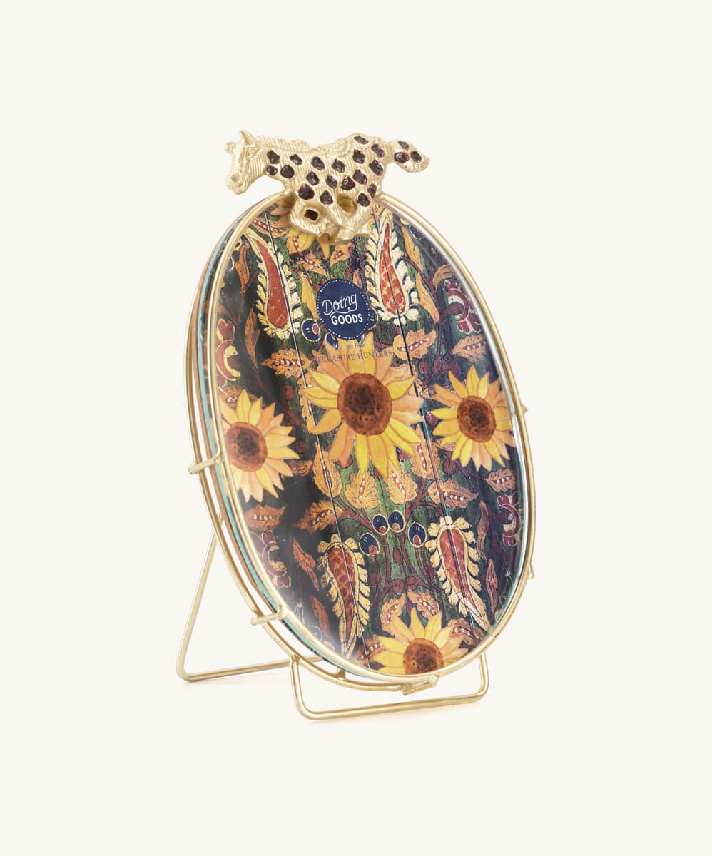 Handcrafed Wild Horse Oval Frame