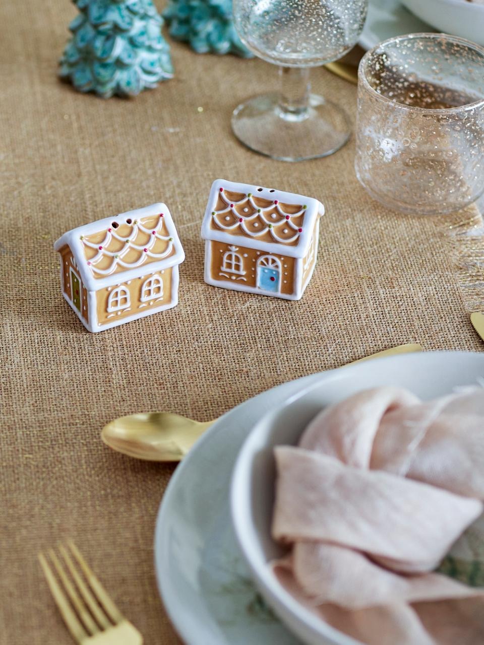Hand-painted Ginnie Salt &amp; Pepper Set shaped like gingerbread houses, on top a Christmas 