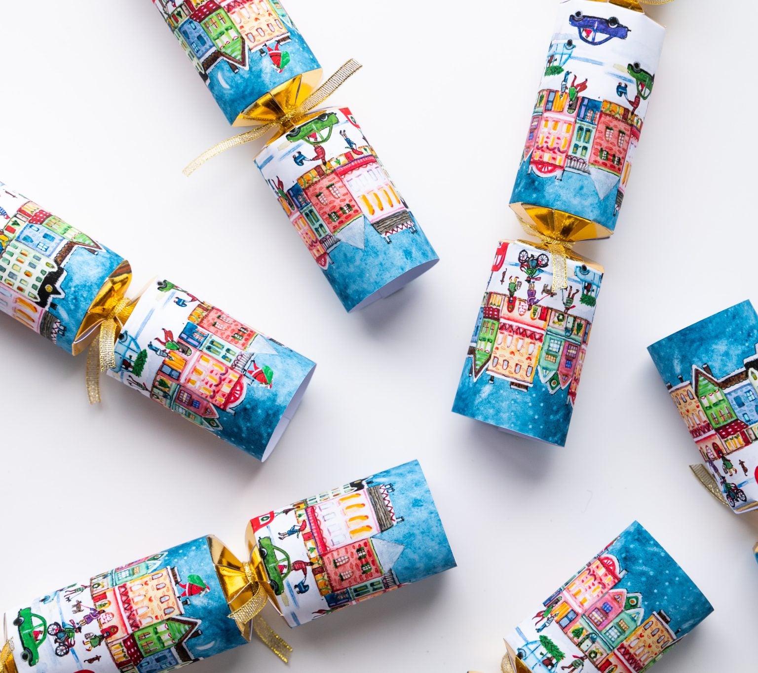 Village Scene Christmas Crackers Set of 6