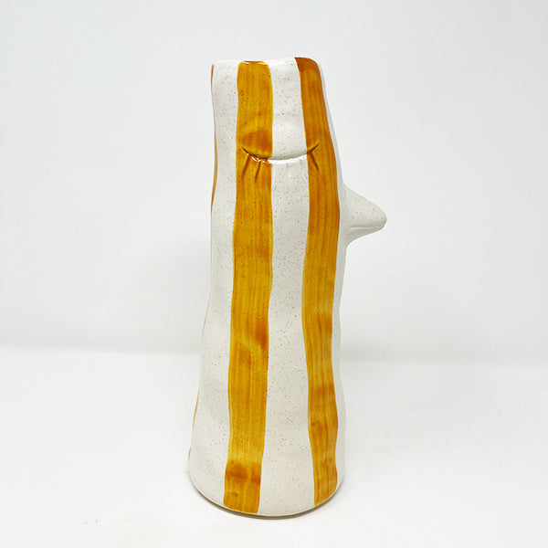 Stoneware Vase With Beak &amp; Eyelashes Styles