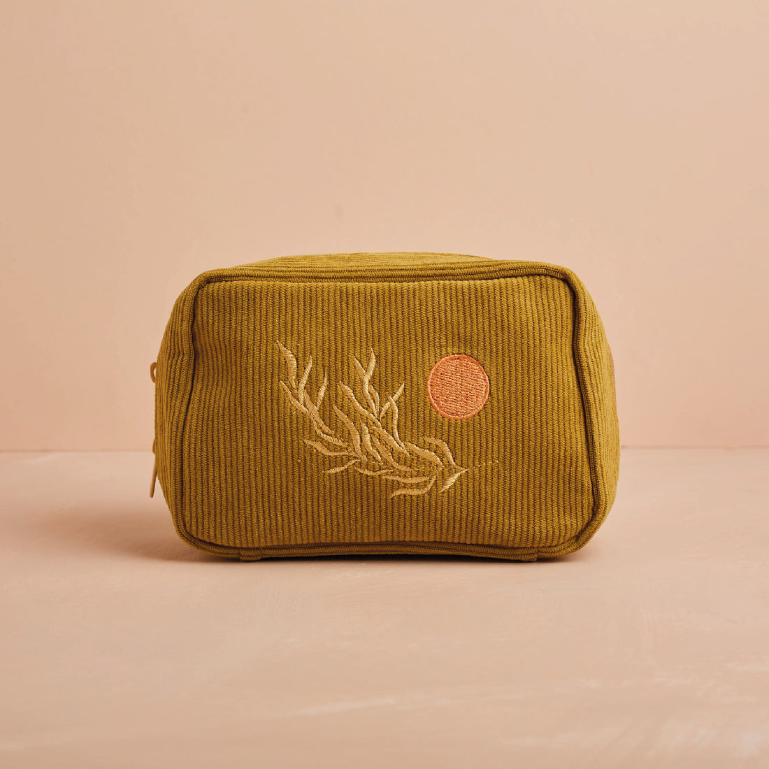 Leafs - Soft Make Up Bag in Olive